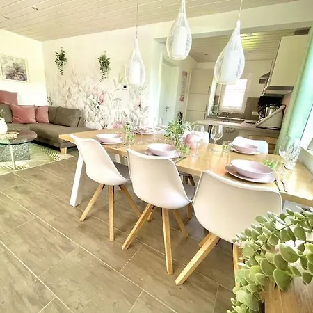 Holiday home Meadow Piece Of Modern Retreat Hasselfelde